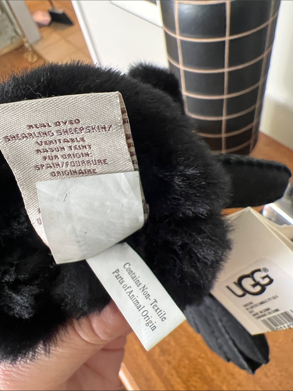 UGG Black Shearling-Trim Gloves - Picture 6 of 6